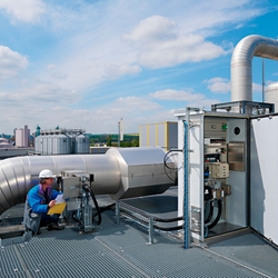 Análisis de gases avanzado y tecnología de medición de caudal de Endress+Hauser SICK.