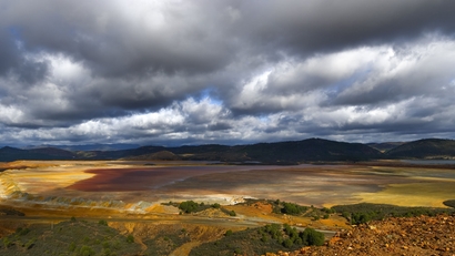 Los diques de residuos en minería deben monitorizarse adecuadamente para garantizar la seguridad y la legislación vigente